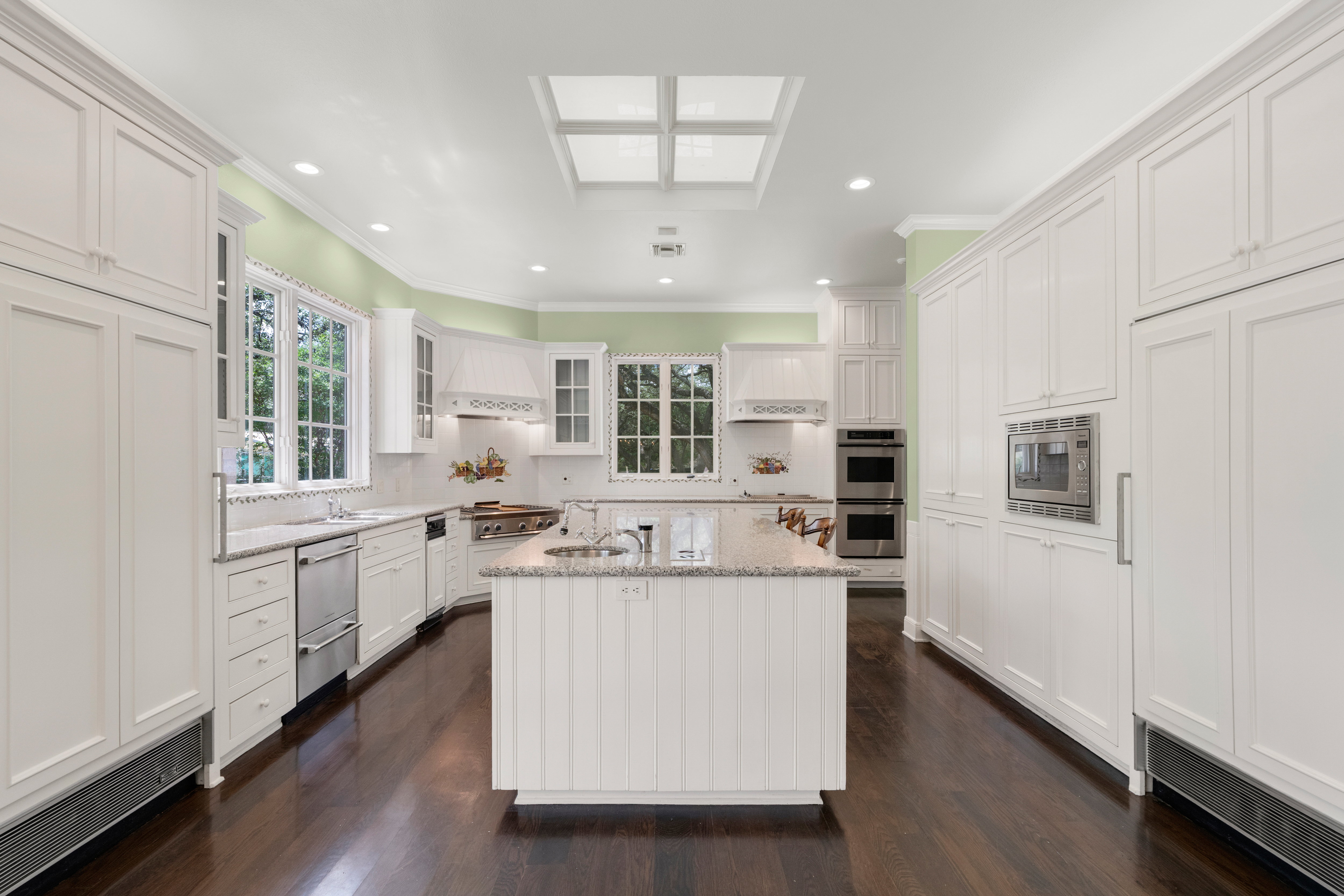  Timeless Estate in the Heart of Hill Country Village - 物件實景