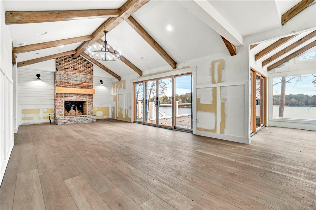 Seneca, South Carolina, 29672, United States, 6 Bedrooms Bedrooms, ,5 BathroomsBathrooms,Residential,For Sale,2002208