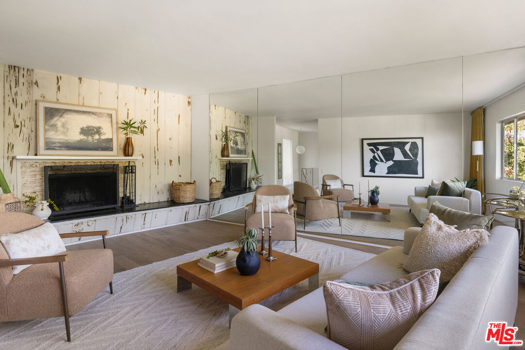 Glendale, California, 91207, United States, 3 Bedrooms Bedrooms, ,3 BathroomsBathrooms,Residential,For Sale,1987777