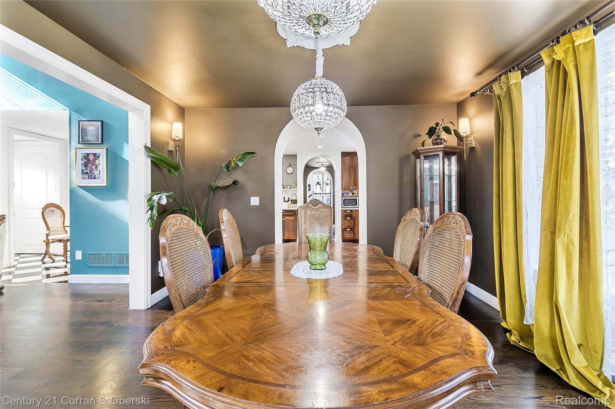 Dearborn, Michigan, 48124, United States, 4 Bedrooms Bedrooms, ,3 BathroomsBathrooms,Residential,For Sale,1921247