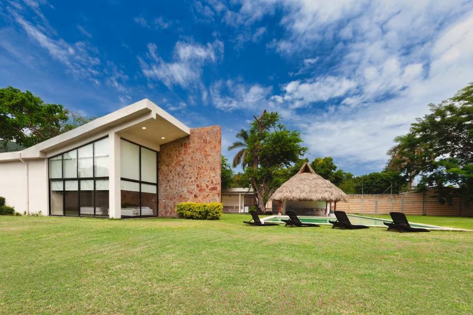 Tlaltizapán de Zapata, Morelos, 62773, Mexico, 4 Bedrooms Bedrooms, ,5 BathroomsBathrooms,Residential,For Sale,1732035