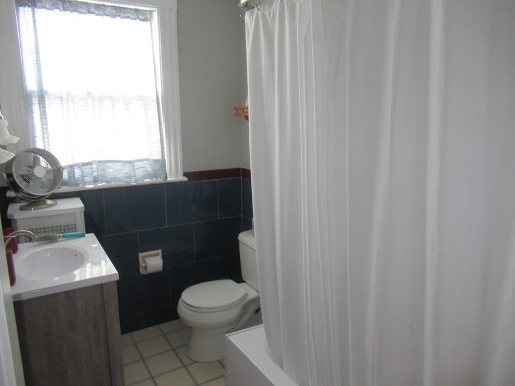 Salem, Massachusetts, 01970, United States, 4 Bedrooms Bedrooms, ,2 BathroomsBathrooms,Residential,For Sale,1846004