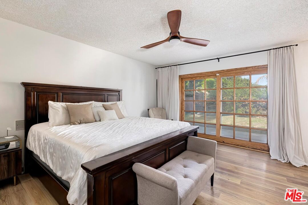 Los Angeles, California, 90008, United States, 4 Bedrooms Bedrooms, ,3 BathroomsBathrooms,Residential,For Sale,2001636