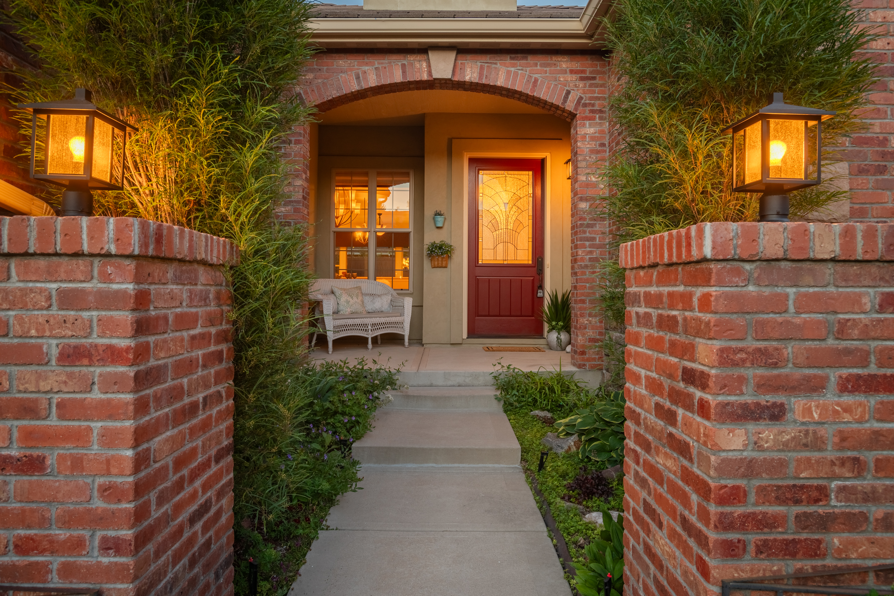  Orchard Park Patio Home with Wolf Kitchen, Spa Suite & Backyard BBQ Oasis - 物件實景