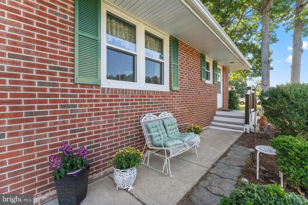 Fredericksburg, Virginia, 22407, United States, 5 Bedrooms Bedrooms, ,3 BathroomsBathrooms,Residential,For Sale,1925388