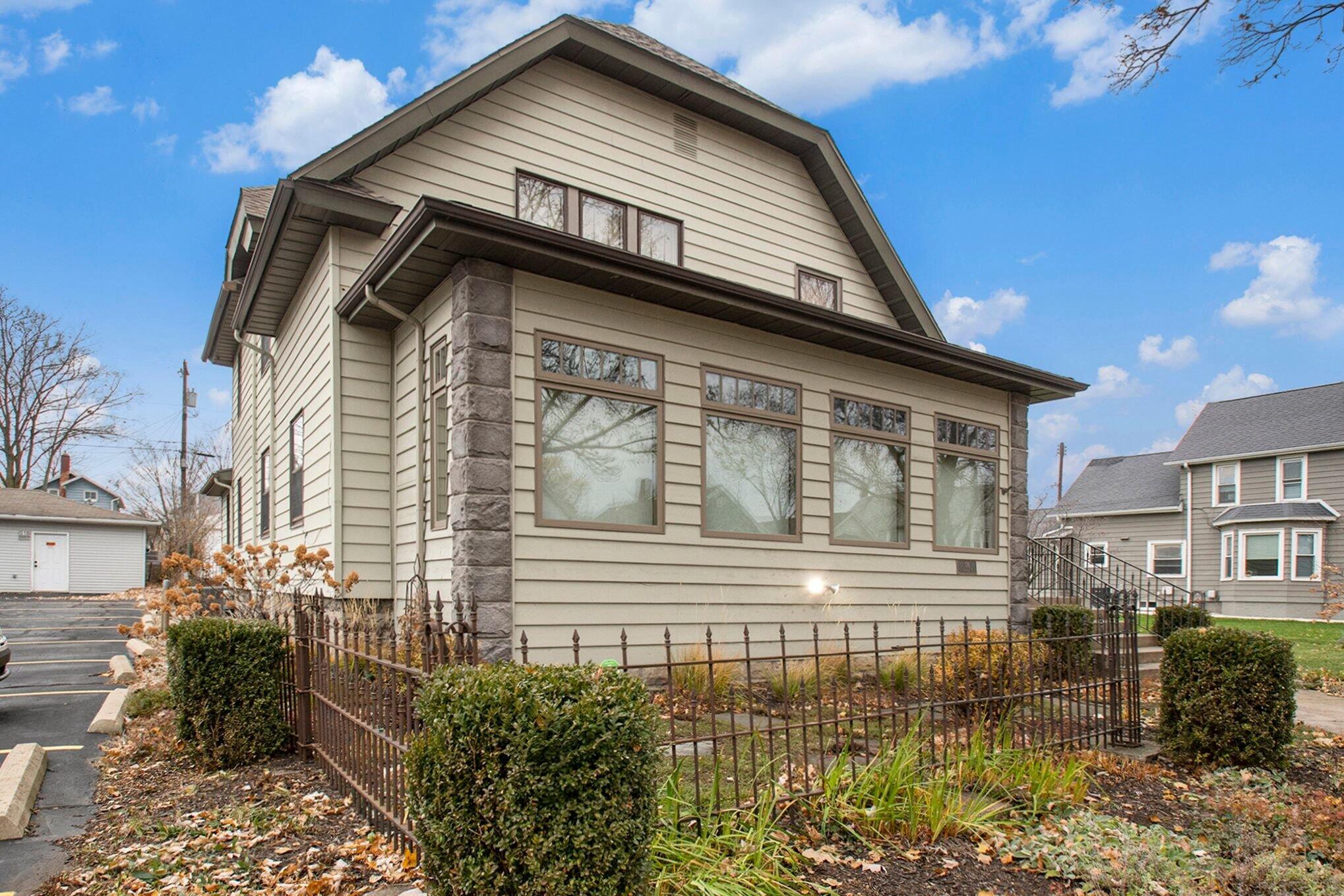 St. Joseph, Michigan, 49085, United States, 3 Bedrooms Bedrooms, ,3 BathroomsBathrooms,Residential,For Sale,2007761