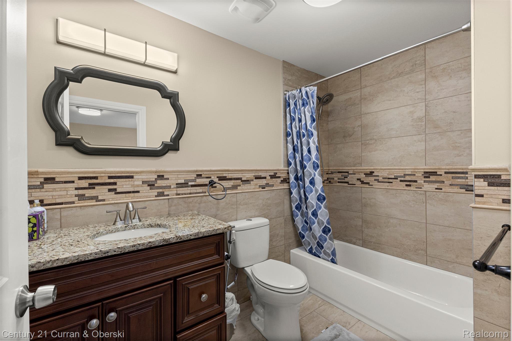 Dearborn Heights, Michigan, 48127, United States, 4 Bedrooms Bedrooms, ,5 BathroomsBathrooms,Residential,For Sale,1974066