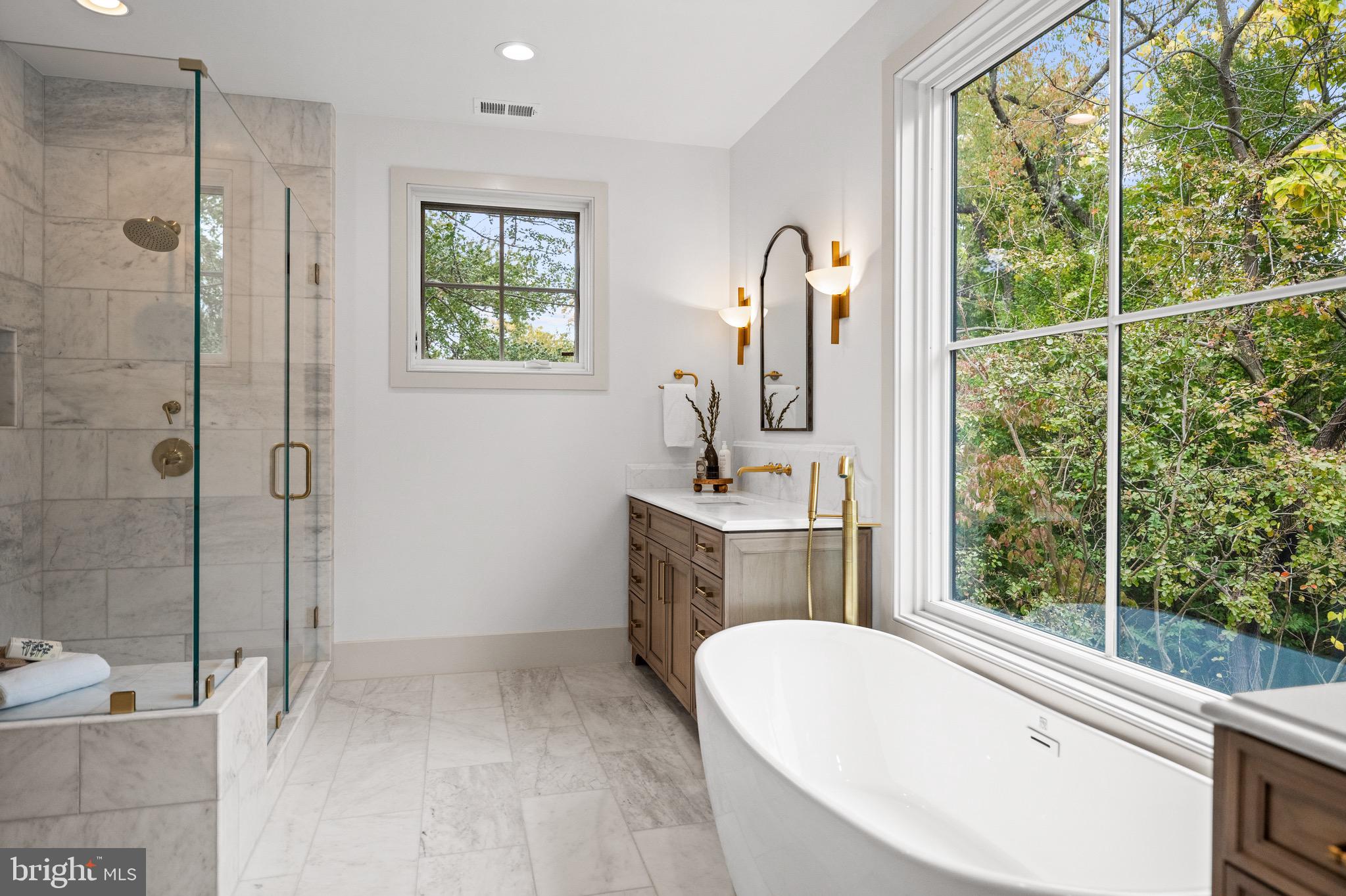 Arlington, Virginia, 22207, United States, 4 Bedrooms Bedrooms, ,5 BathroomsBathrooms,Residential,For Sale,1990203