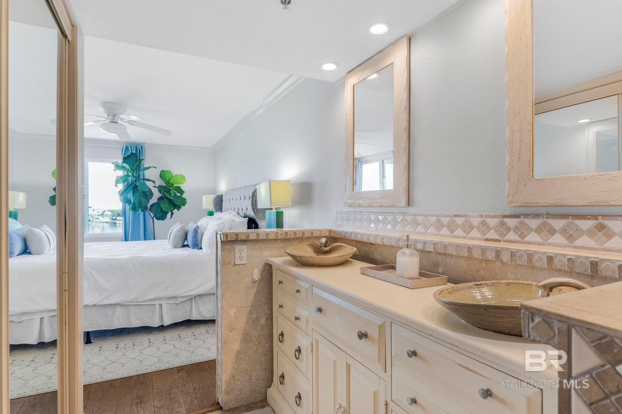 Orange Beach, Alabama, 36561, United States, 2 Bedrooms Bedrooms, ,2 BathroomsBathrooms,Residential,For Sale,1940120