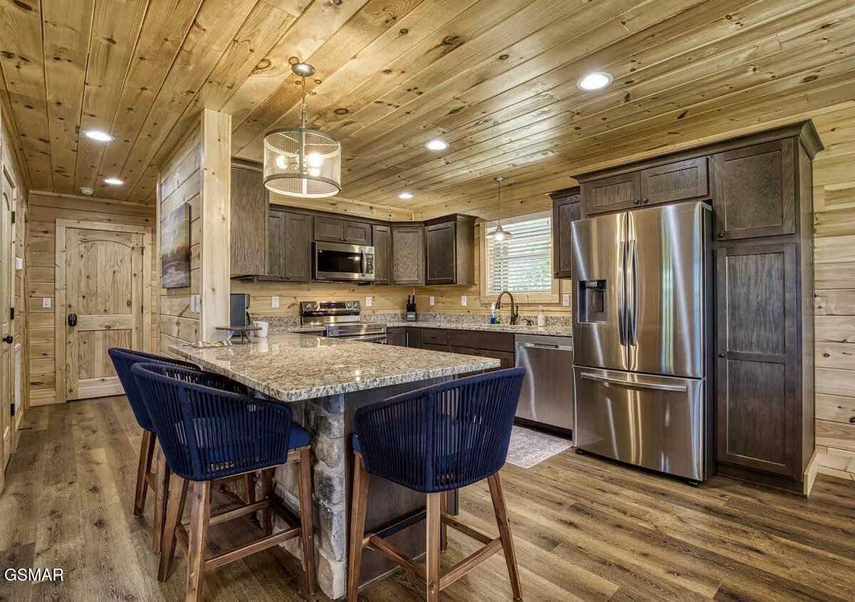 Sevierville, Tennessee, 37862, United States, 3 Bedrooms Bedrooms, ,4 BathroomsBathrooms,Residential,For Sale,2027934