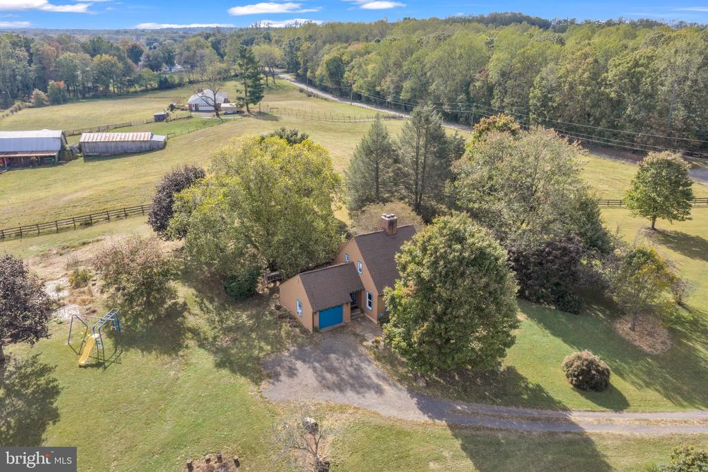 Warrenton, Virginia, 20187, United States, 3 Bedrooms Bedrooms, ,4 BathroomsBathrooms,Residential,For Sale,1977247