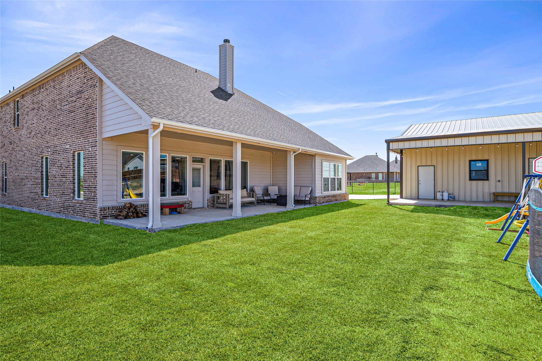 Rhome, Texas, 76078, United States, 4 Bedrooms Bedrooms, ,4 BathroomsBathrooms,Residential,For Sale,1746060