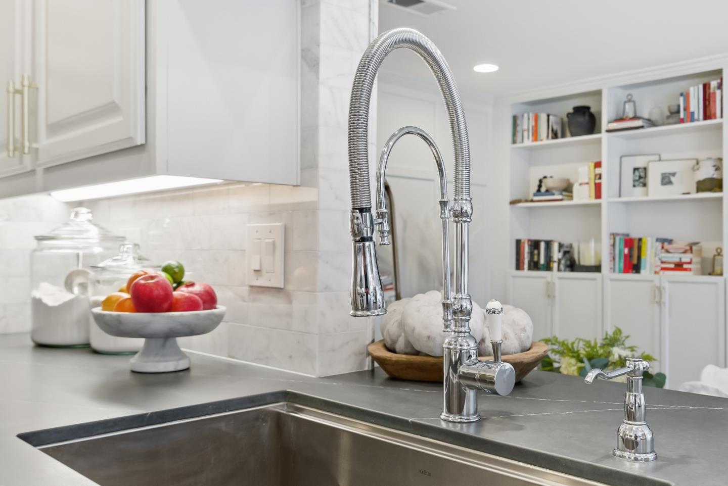 Menlo Park, California, 94025, United States, 1 Bedroom Bedrooms, ,1 BathroomBathrooms,Residential,For Sale,1992903