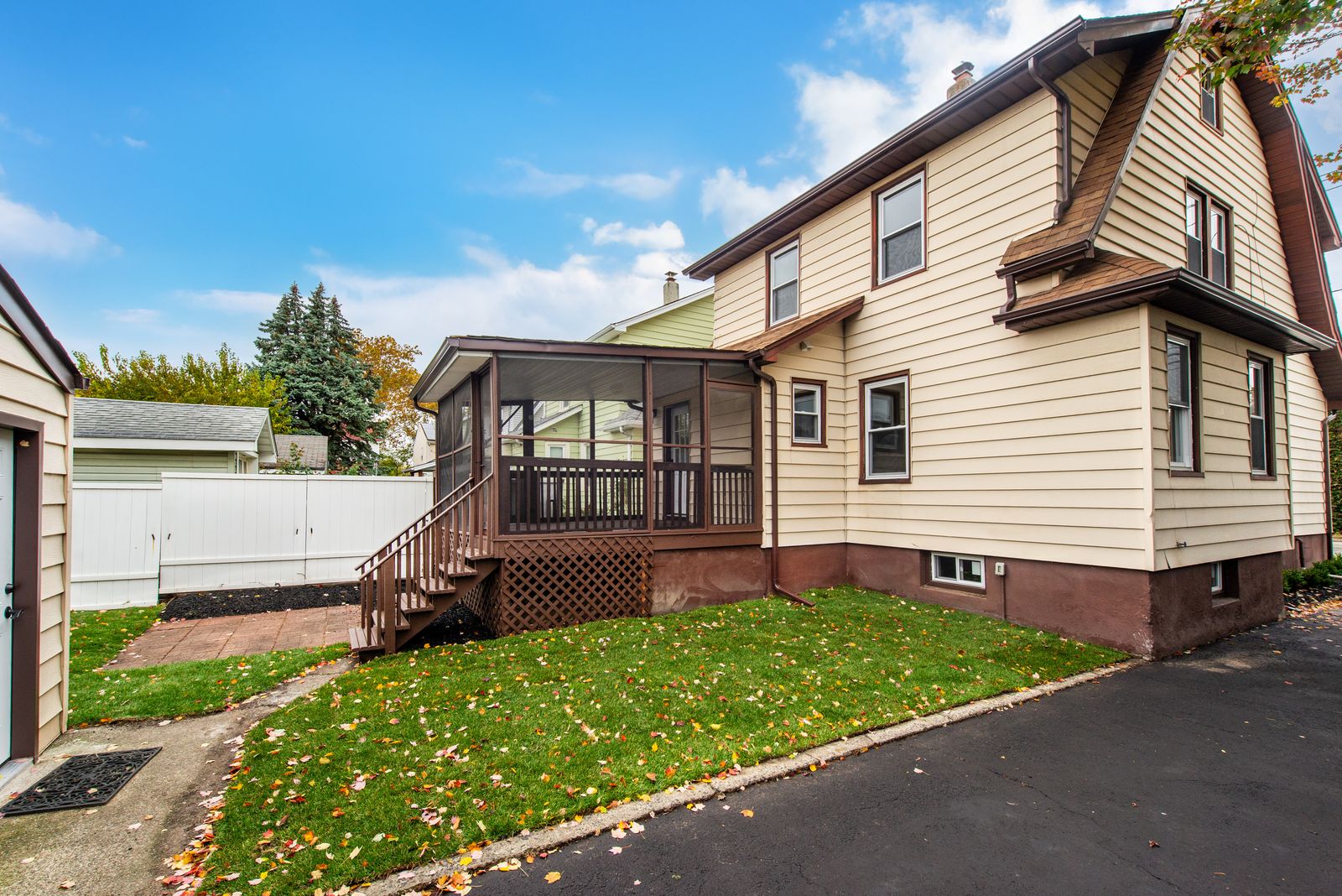 Bergen, Lyndhurst Township, New Jersey, 07071, United States, 3 Bedrooms Bedrooms, ,2 BathroomsBathrooms,Residential,For Sale,1980674