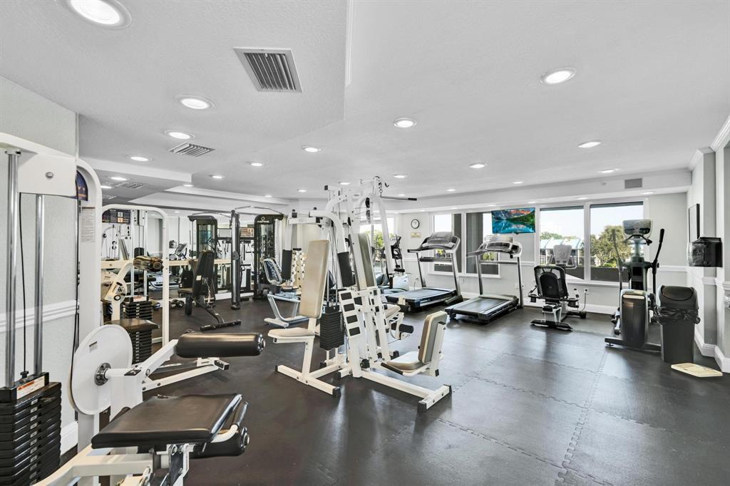 Pompano Beach, Florida, 33062, United States, 2 Bedrooms Bedrooms, ,3 BathroomsBathrooms,Residential,For Sale,1976092