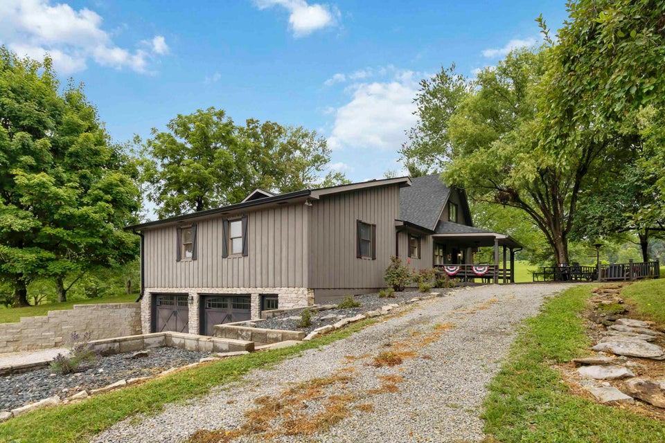 Somerset, Kentucky, 42503, United States, 4 Bedrooms Bedrooms, ,3 BathroomsBathrooms,Residential,For Sale,1938431