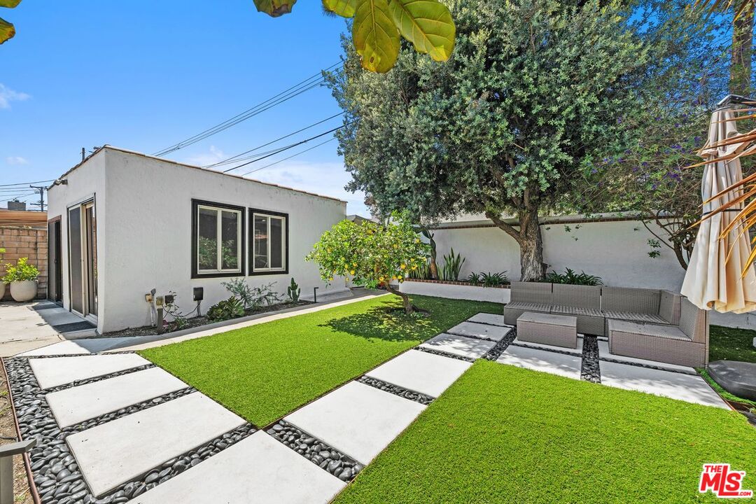 Culver City, California, 90232, United States, 3 Bedrooms Bedrooms, ,2 BathroomsBathrooms,Residential,For Sale,1911213