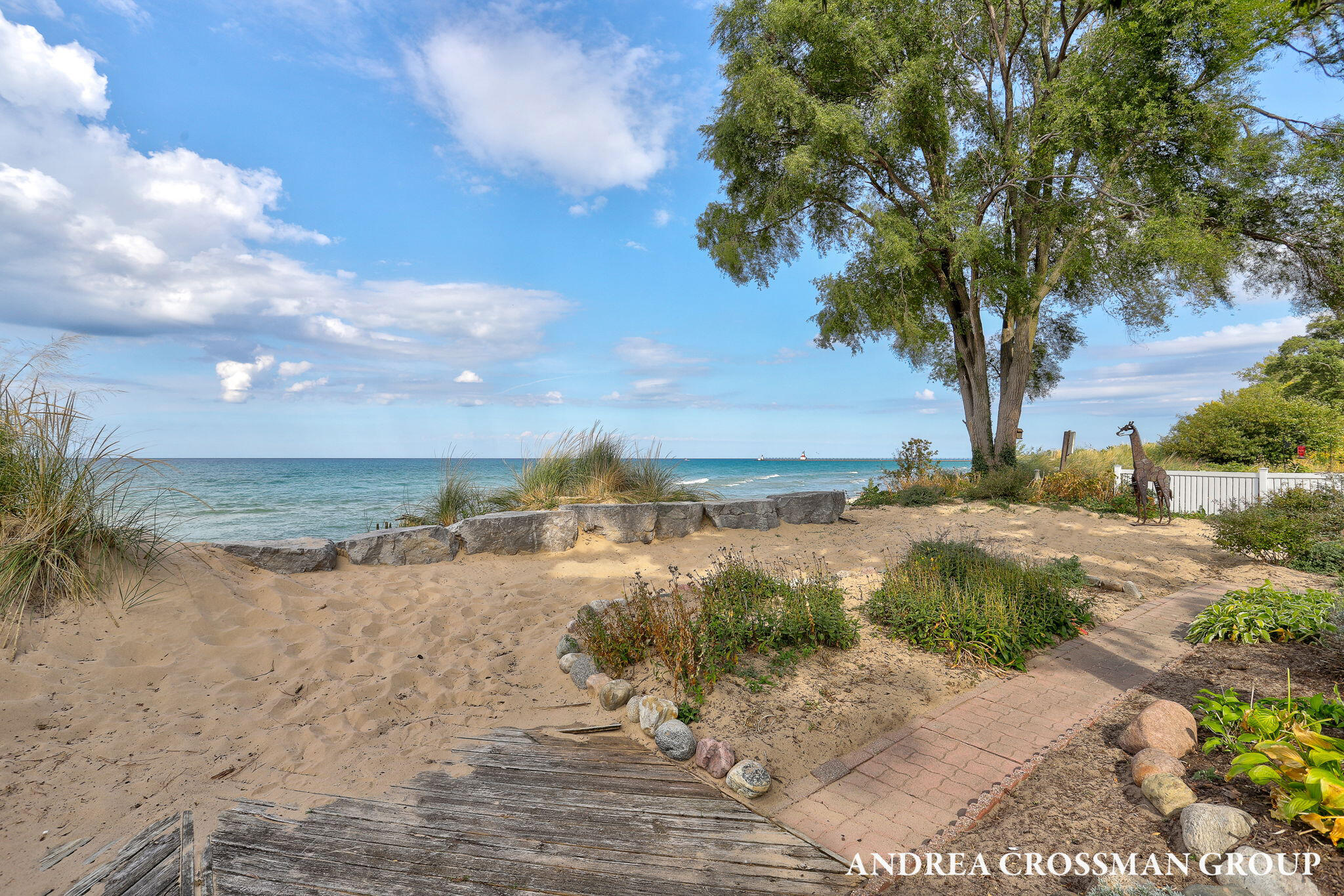 St. Joseph, Michigan, 49085, United States, 4 Bedrooms Bedrooms, ,4 BathroomsBathrooms,Residential,For Sale,1960959