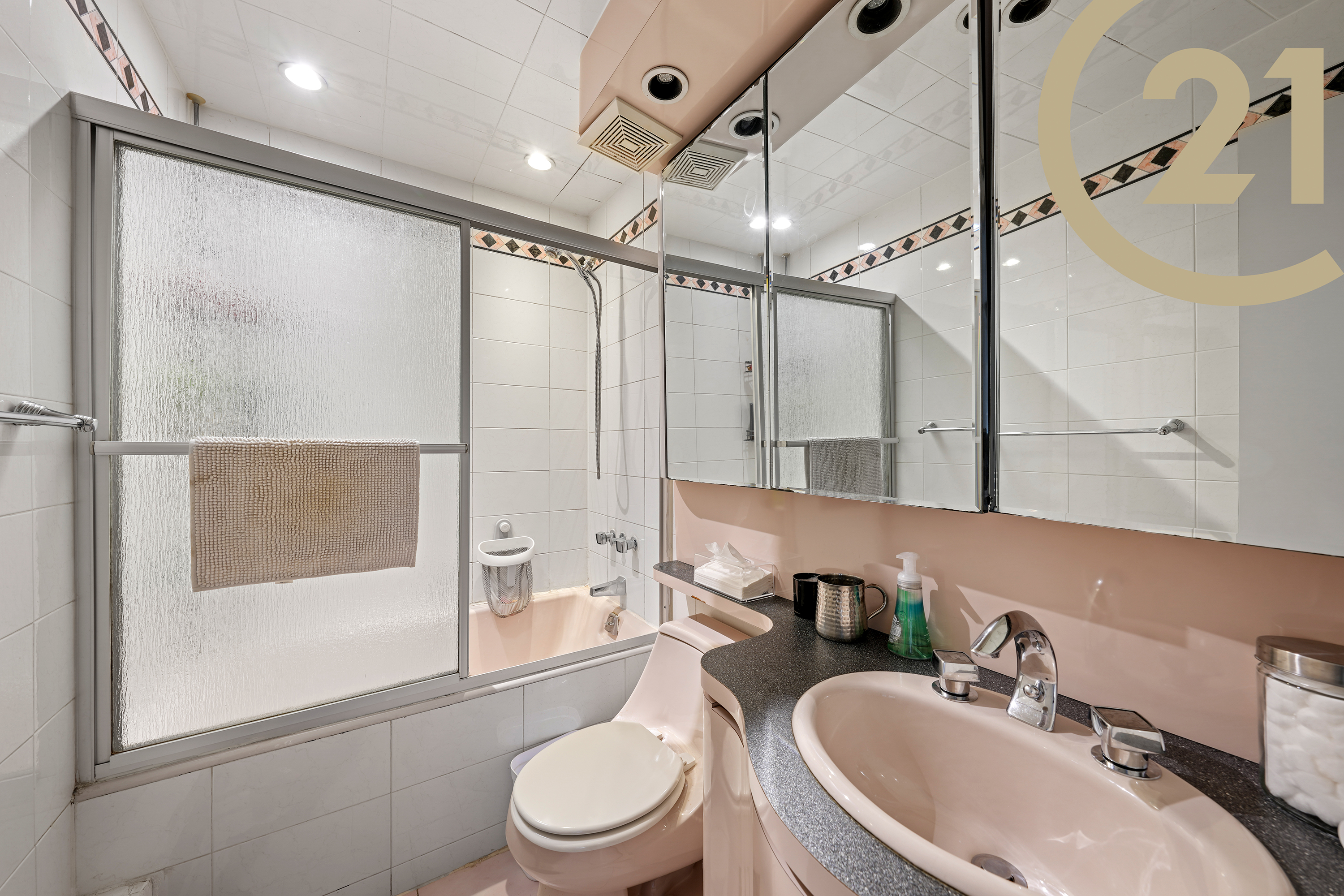 Brooklyn, New York, 11230, United States, 8 Bedrooms Bedrooms, ,6 BathroomsBathrooms,Residential,For Sale,1982409