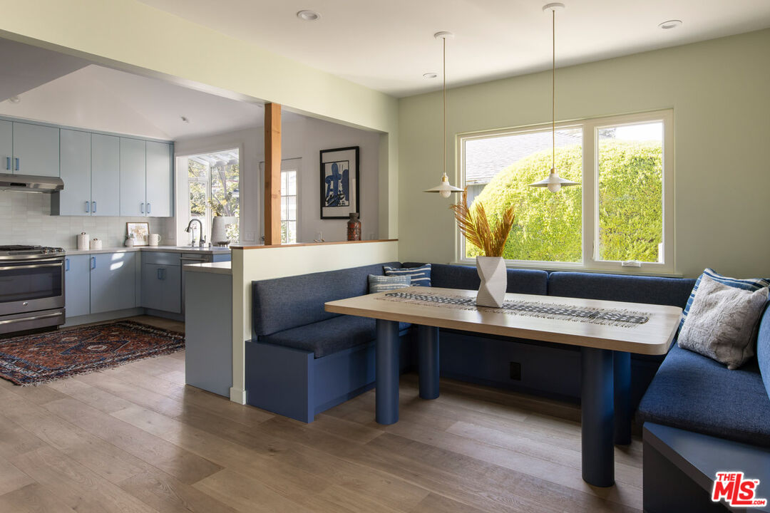 Los Angeles, California, 90039, United States, 3 Bedrooms Bedrooms, ,2 BathroomsBathrooms,Residential,For Sale,1856882
