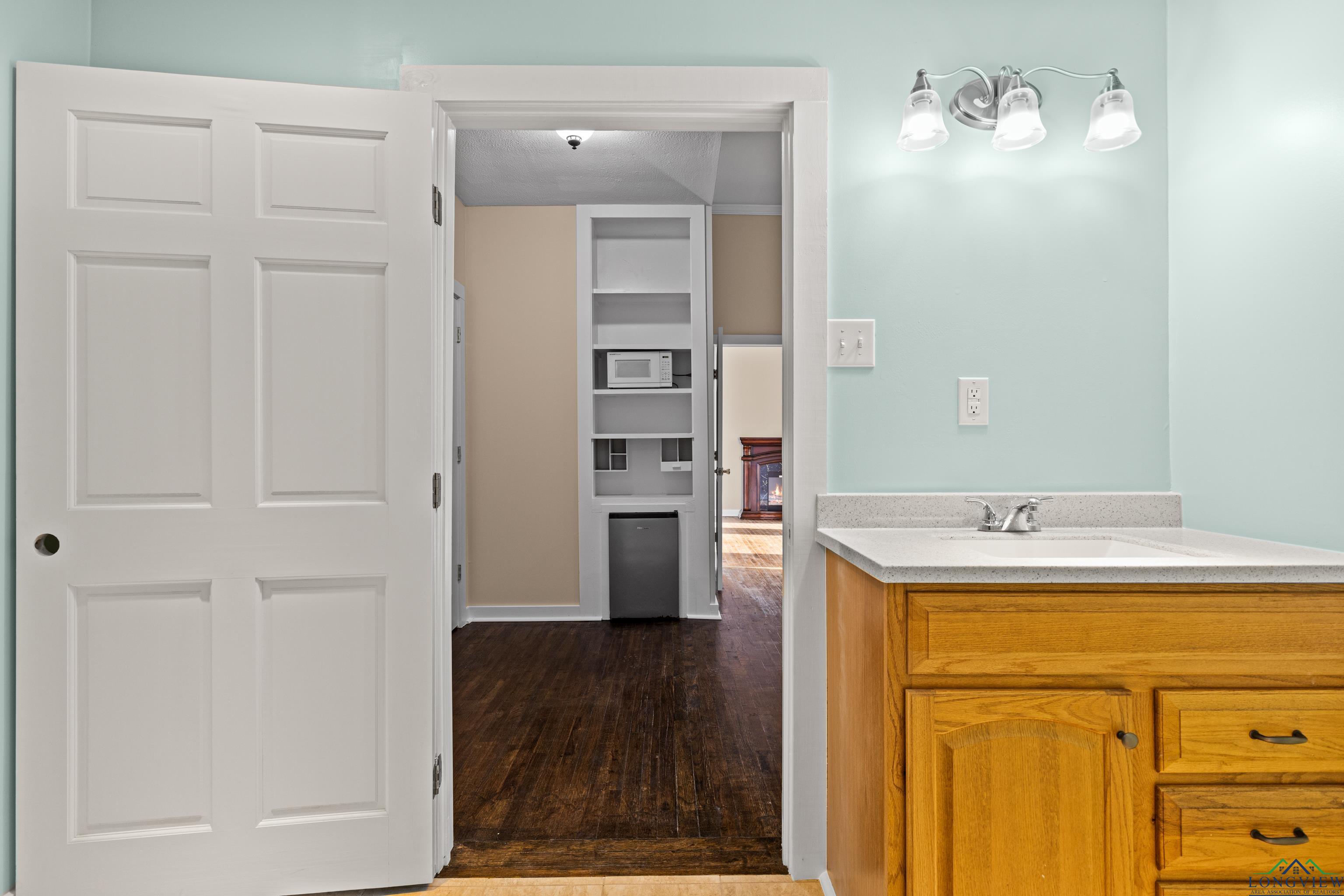 Jefferson, Texas, 75657, United States, 4 Bedrooms Bedrooms, ,5 BathroomsBathrooms,Residential,For Sale,1868474