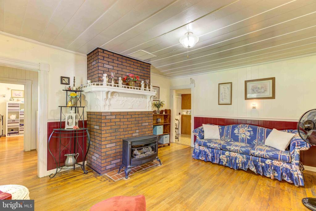 Wardensville, West Virginia, 26851, United States, 3 Bedrooms Bedrooms, ,1 BathroomBathrooms,Residential,For Sale,1930420