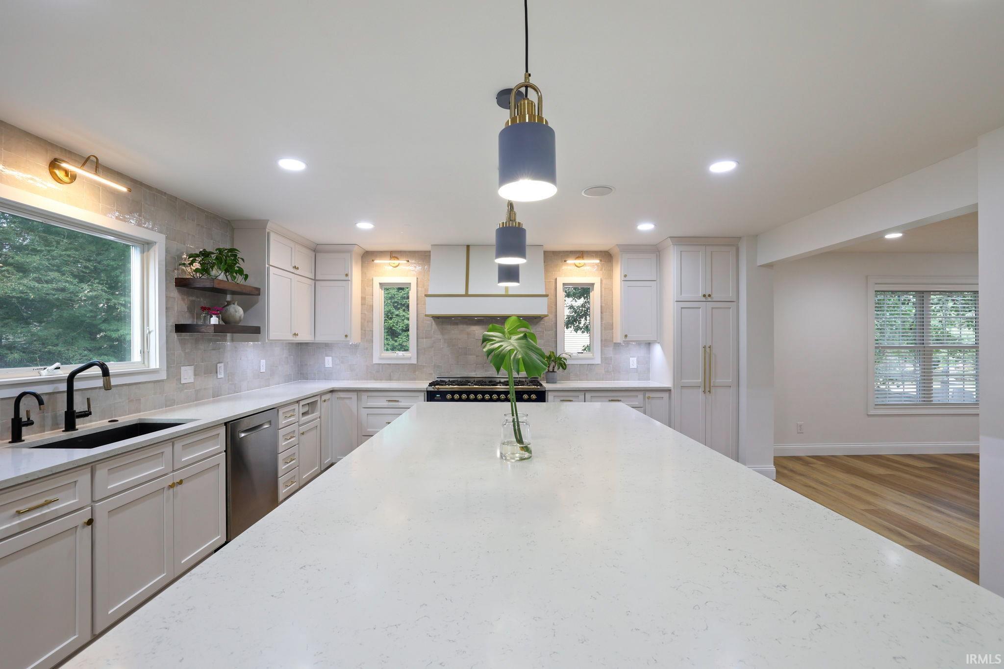 Bloomington, Indiana, 47401, United States, 4 Bedrooms Bedrooms, ,4 BathroomsBathrooms,Residential,For Sale,1943919