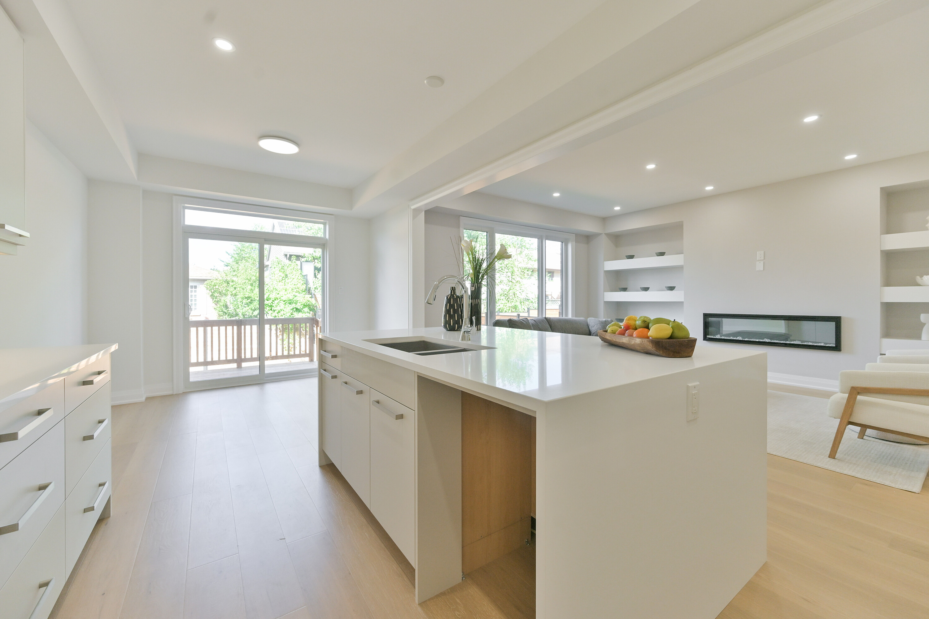  Gorgeous Custom-Built Home - 物件實景