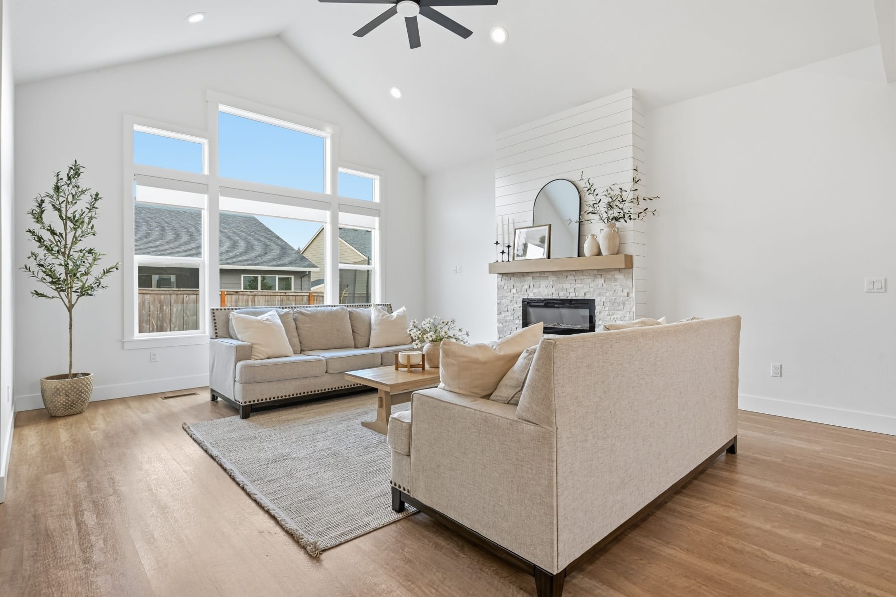  1474 MEADOW AVE Silverton, OR 97381 - 物件實景
