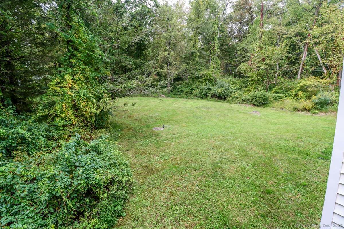 New Milford, Connecticut, 06776, United States, 3 Bedrooms Bedrooms, ,3 BathroomsBathrooms,Residential,For Sale,1958053