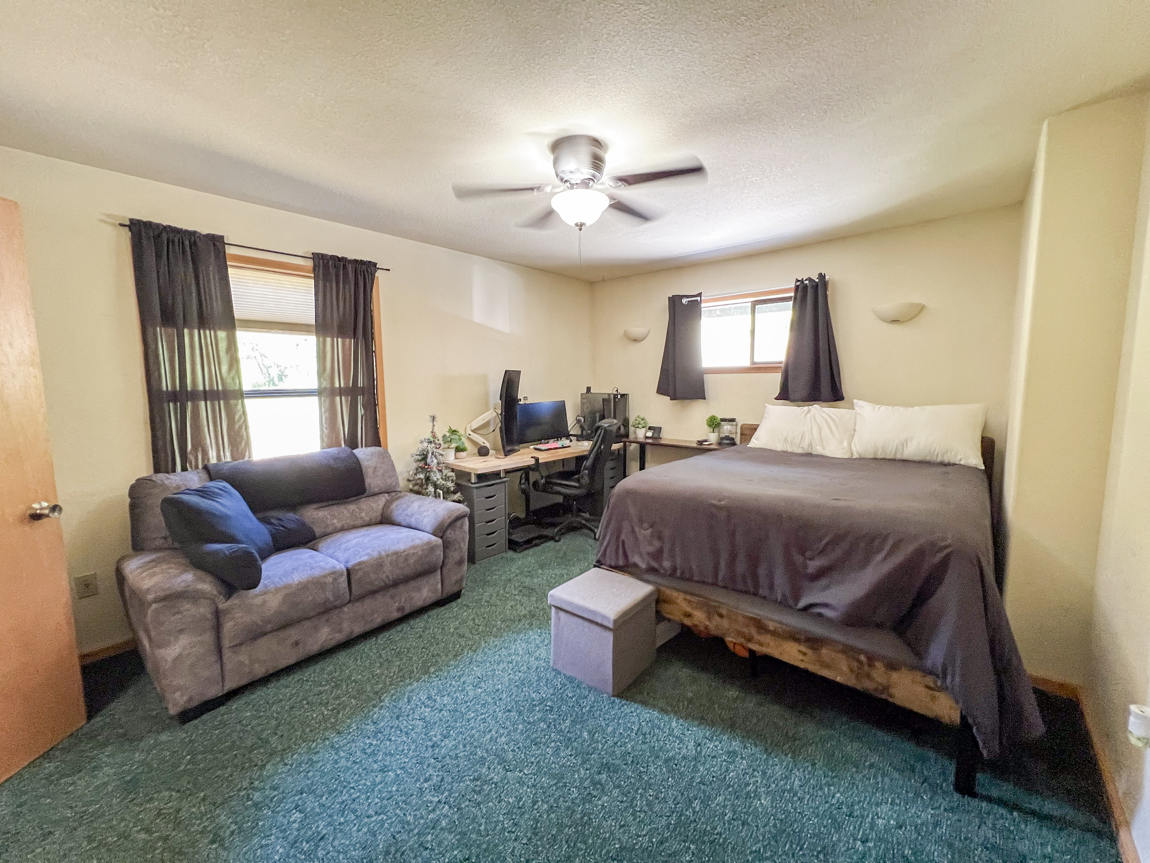 Colville, Washington, 99114, United States, 2 Bedrooms Bedrooms, ,2 BathroomsBathrooms,Residential,For Sale,1928739