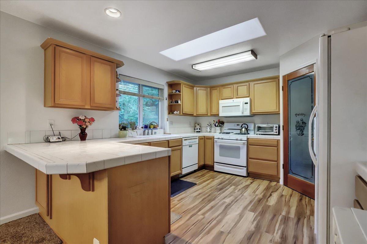 17377 Broken Arrow Place, Nevada City, California, 95959, United States, 4 Bedrooms Bedrooms, ,2 BathroomsBathrooms,Residential,For Sale,17377 Broken Arrow Place,1626680