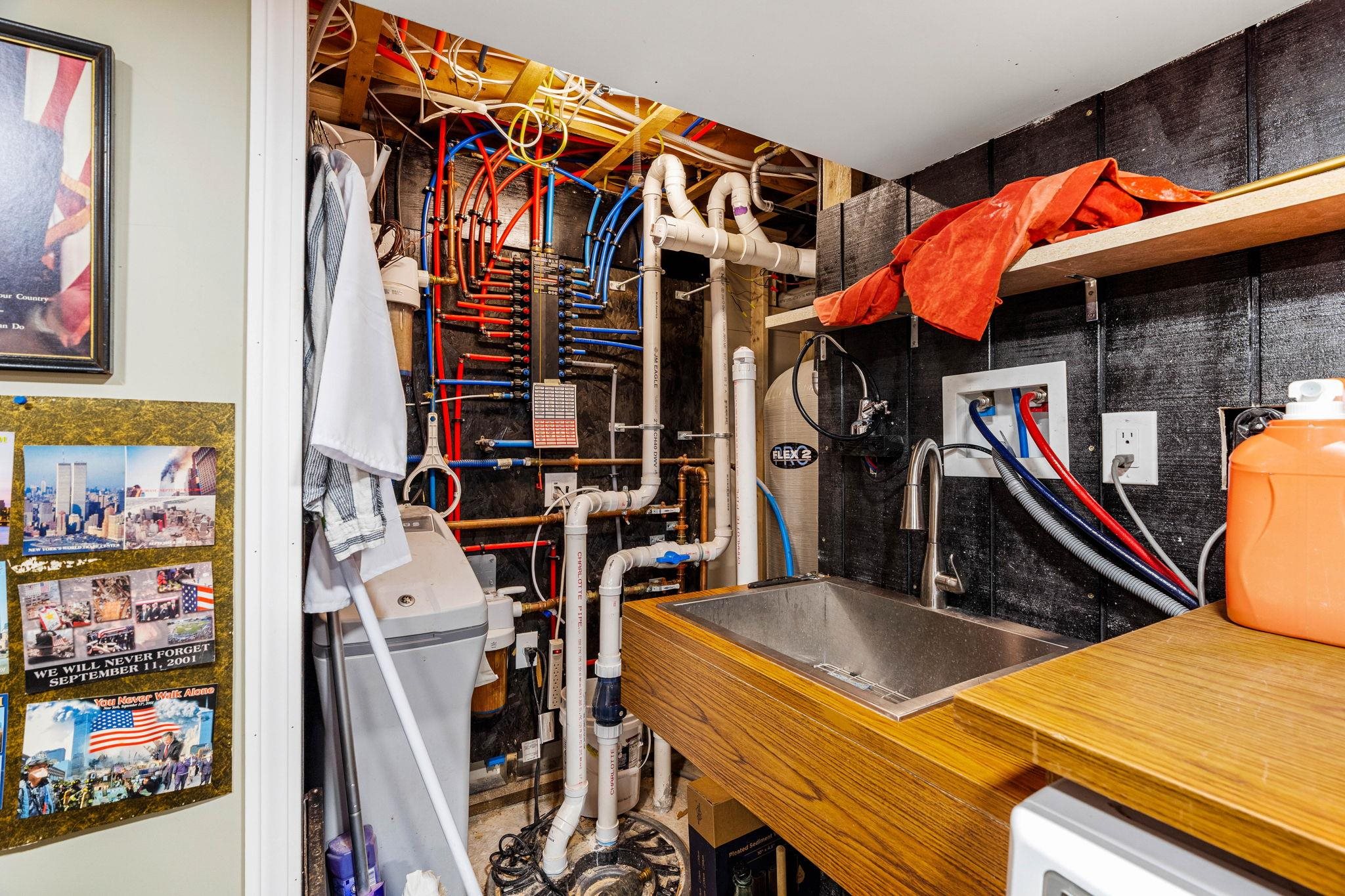 Londonderry, New Hampshire, 03053, United States, 3 Bedrooms Bedrooms, ,4 BathroomsBathrooms,Residential,For Sale,2002282