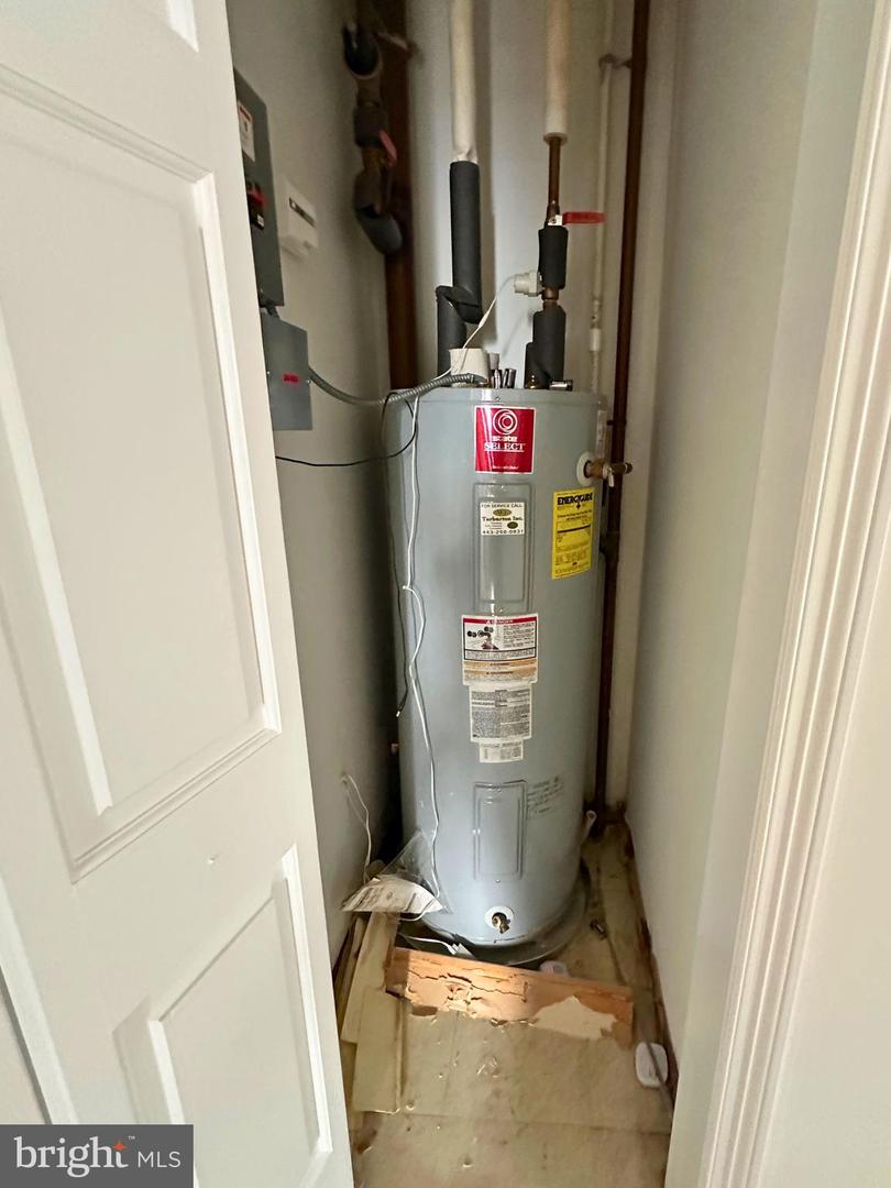 Baltimore, Maryland, 21202, United States, 3 Bedrooms Bedrooms, ,6 BathroomsBathrooms,Residential,For Sale,2002254