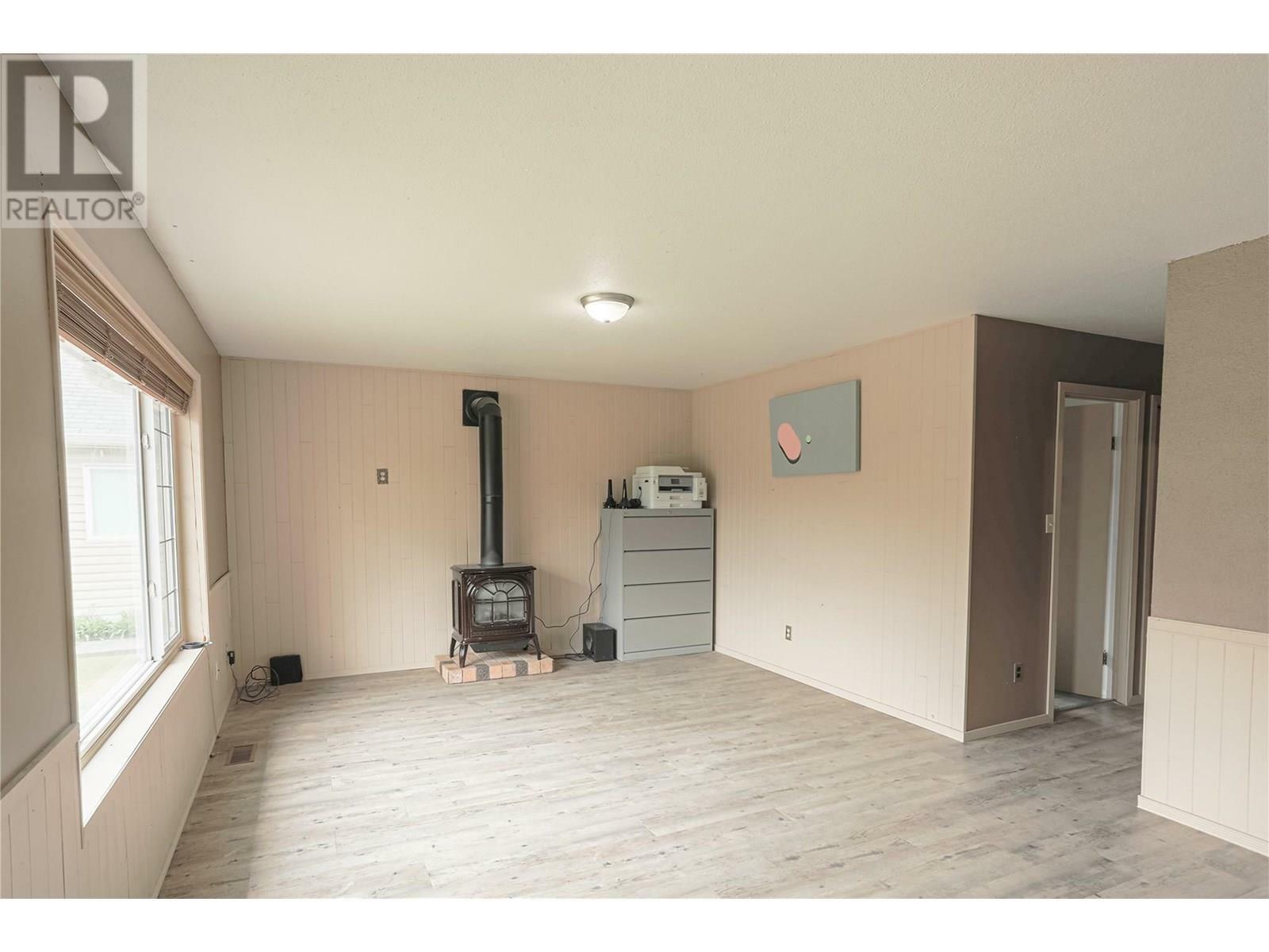KELOWNA, British Columbia, V1Y 7C9, CA, 2 Bedrooms Bedrooms, ,2 BathroomsBathrooms,Residential,For Sale,1874536
