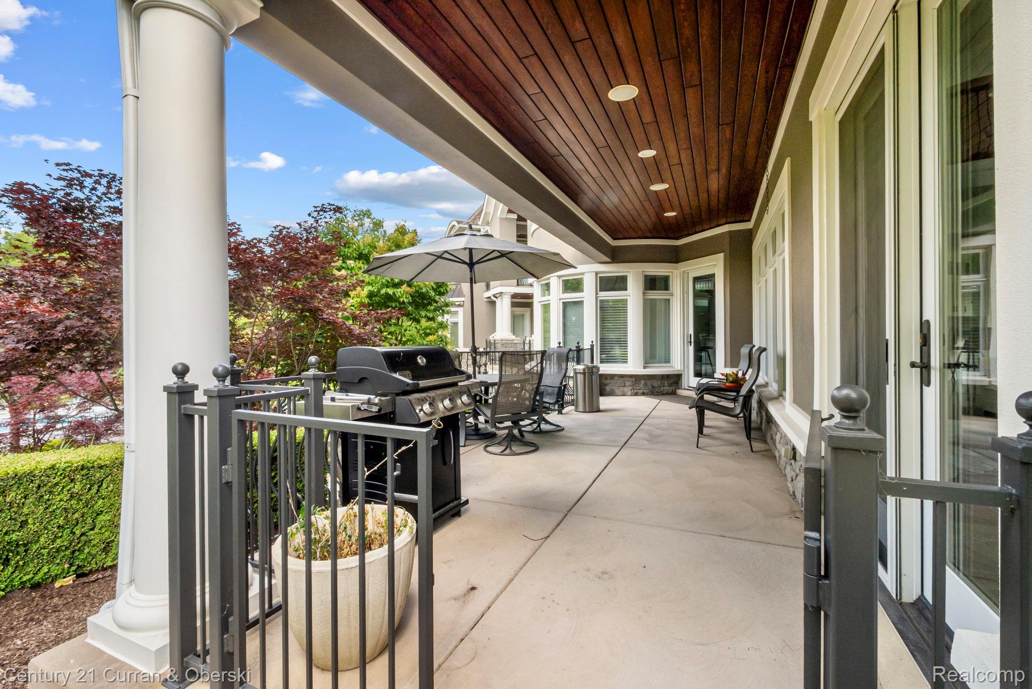 South Lyon, Michigan, 48178, United States, 6 Bedrooms Bedrooms, ,8 BathroomsBathrooms,Residential,For Sale,1914337