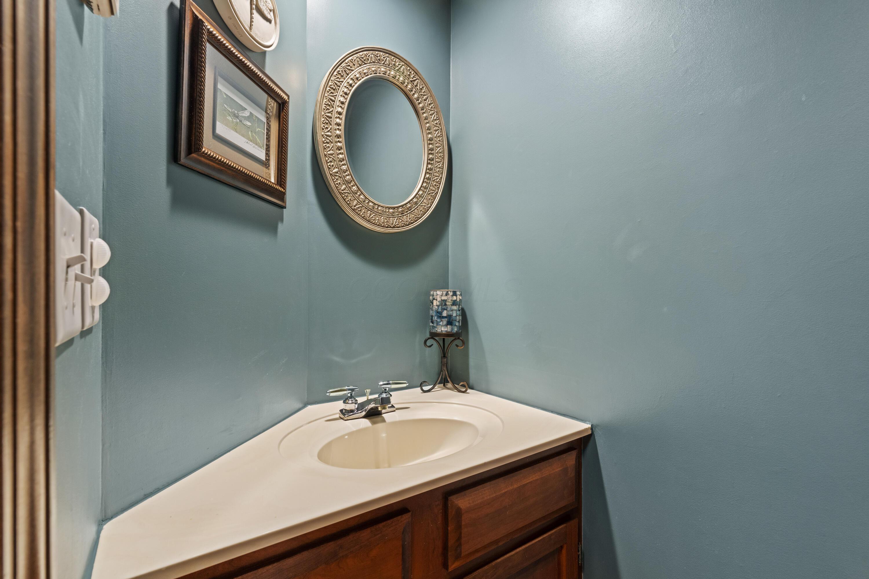 Columbus, Ohio, 43230, United States, 4 Bedrooms Bedrooms, ,4 BathroomsBathrooms,Residential,For Sale,1970472