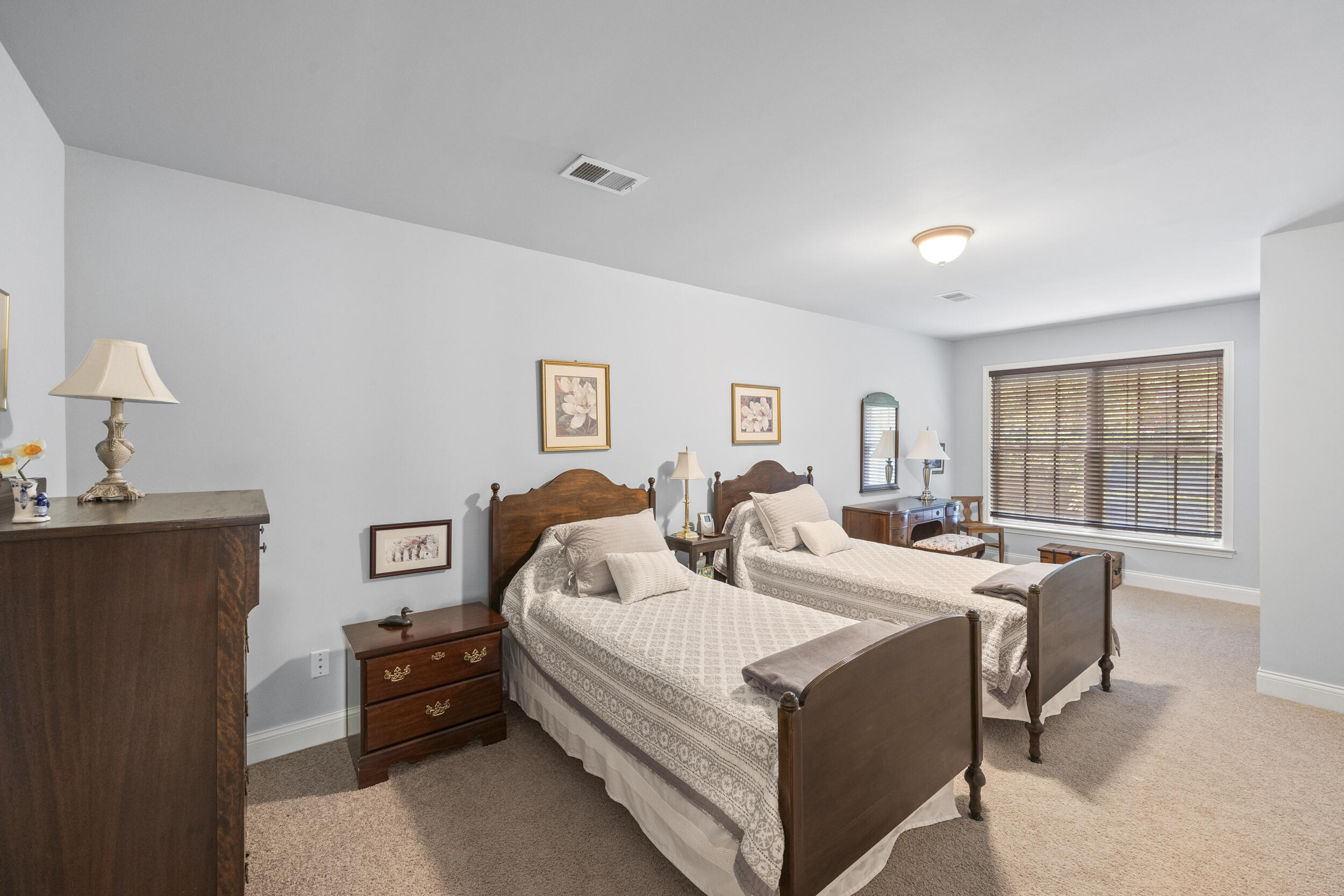 Georgetown, Kentucky, 40324, United States, 5 Bedrooms Bedrooms, ,5 BathroomsBathrooms,Residential,For Sale,1925137