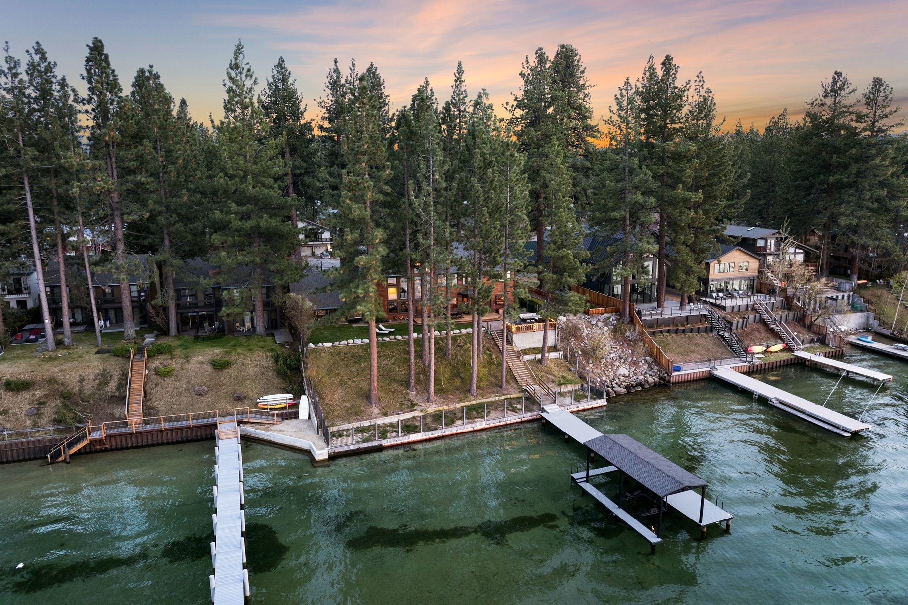  Sunrise-to-Sunset Lake Living - 物件實景