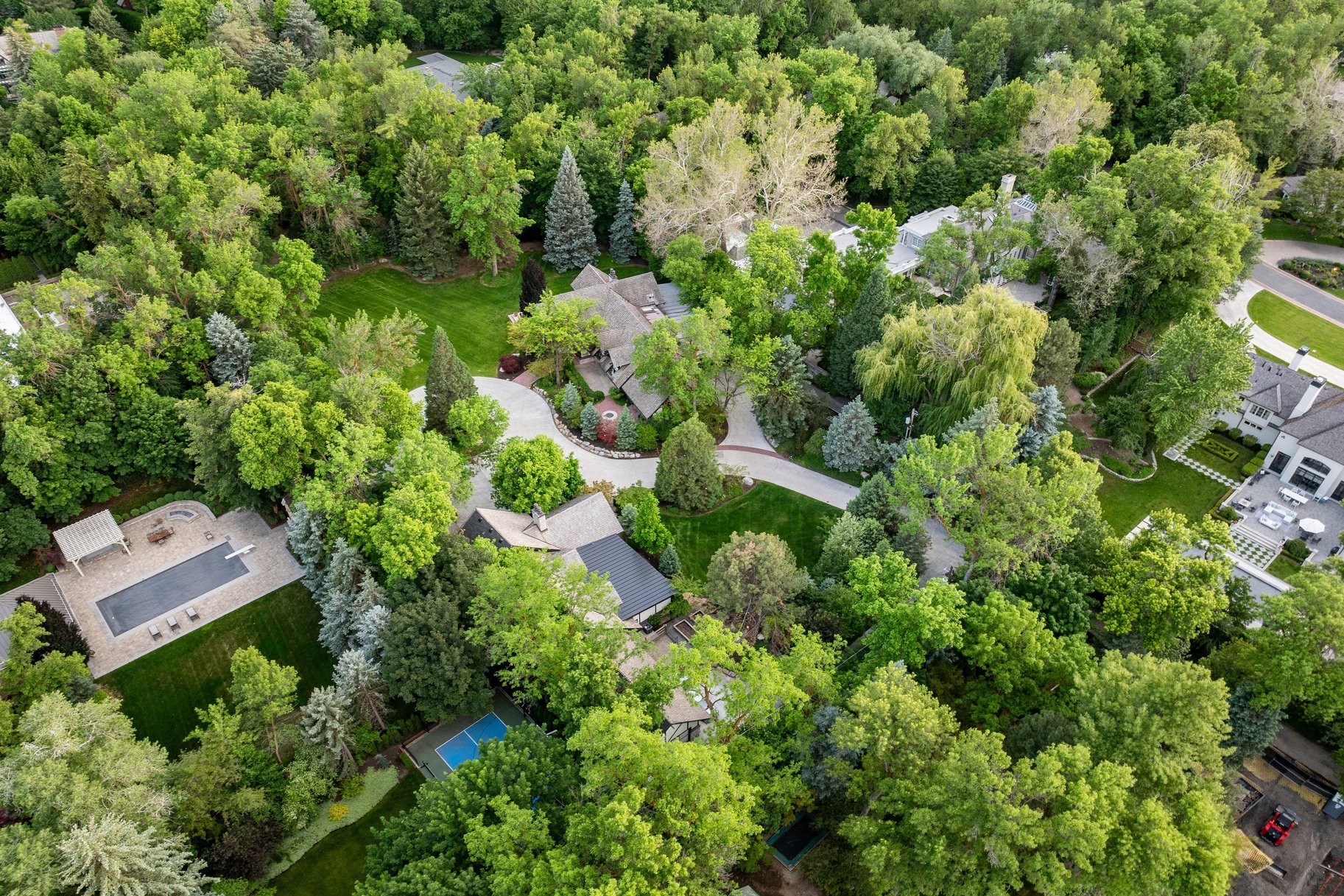  Stunning Tudor Estate in Premier Walker Lane Neighborhood - 物件實景