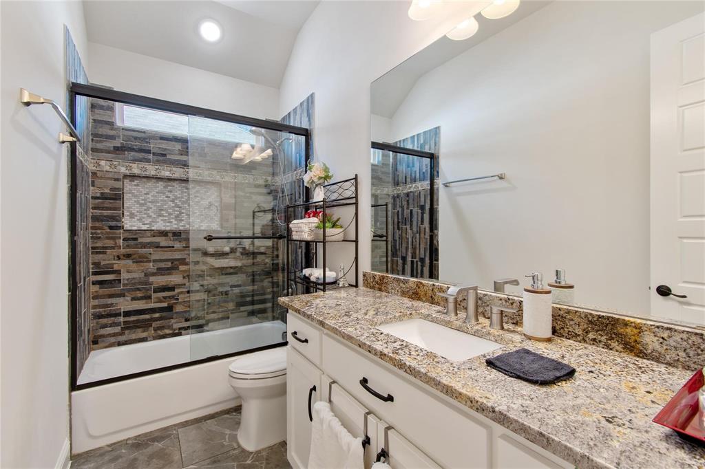 Dallas, Texas, 75212, United States, 3 Bedrooms Bedrooms, ,2 BathroomsBathrooms,Residential,For Sale,2037403