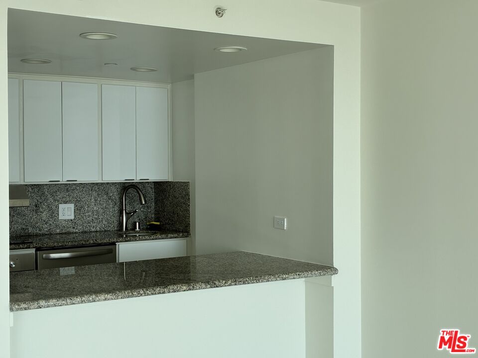 Santa Monica, California, 90402, United States, ,1 BathroomBathrooms,Residential,For Sale,1867293