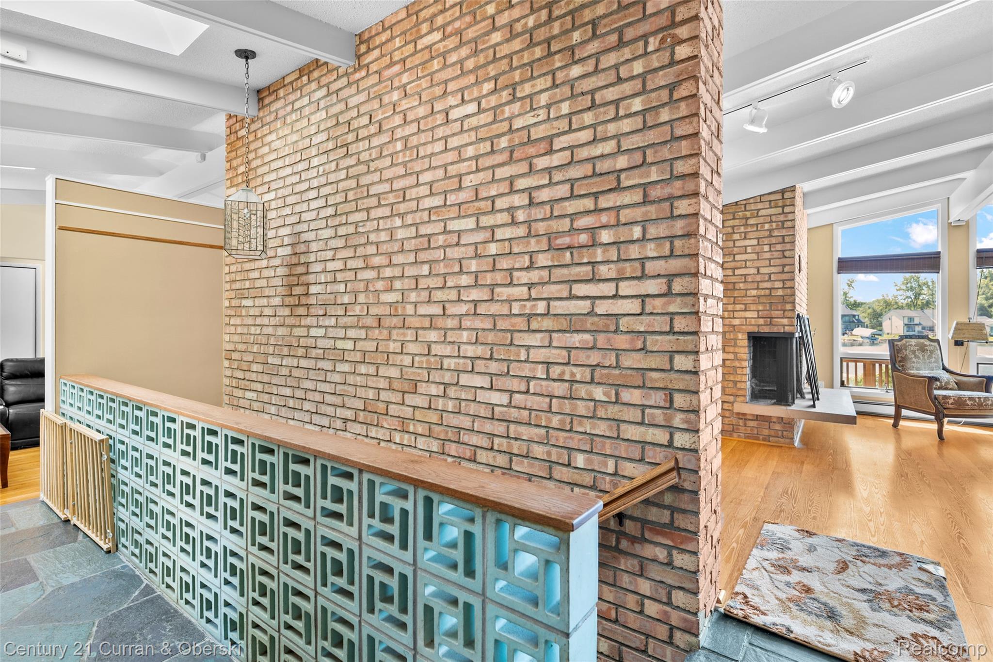 Walled Lake, Michigan, 48390, United States, 3 Bedrooms Bedrooms, ,3 BathroomsBathrooms,Residential,For Sale,1981243