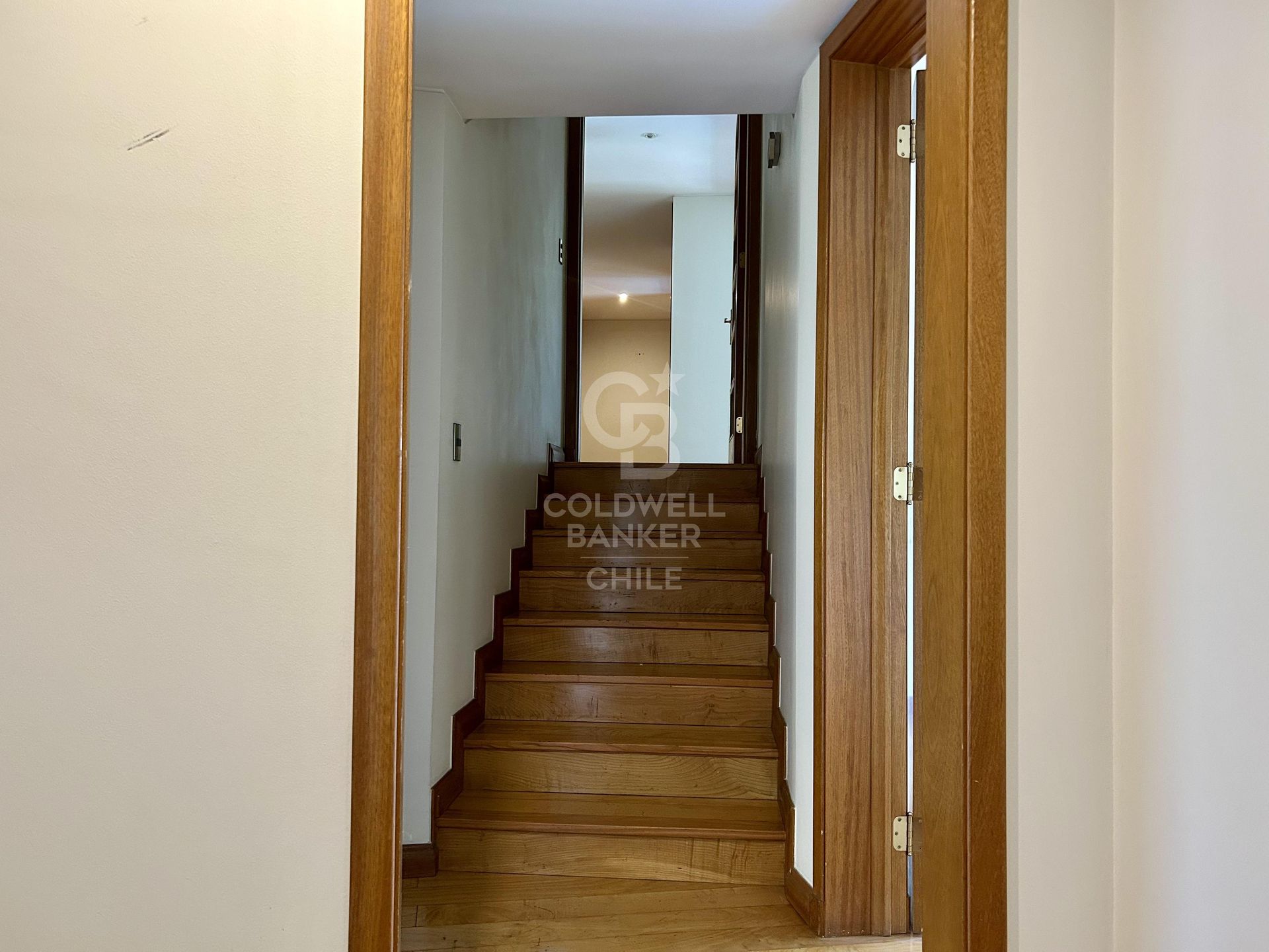 Vitacura, Chile, 5 Bedrooms Bedrooms, ,4 BathroomsBathrooms,Residential,For Sale,1966854