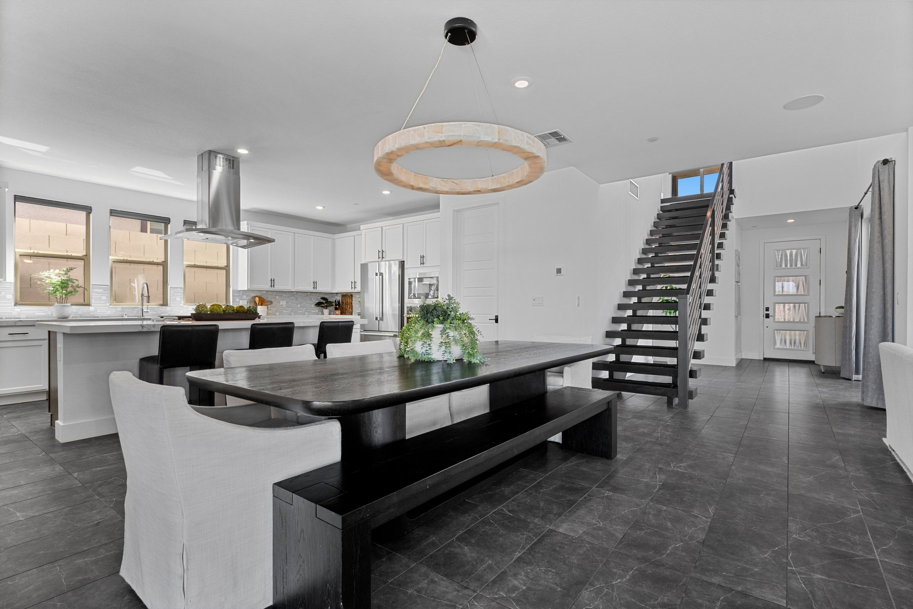  Mountainside Henderson Retreat with Strip Views & Resort-Style Backyard - 物件實景