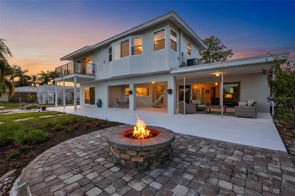 St Petersburg, Florida, 33705, United States, 4 Bedrooms Bedrooms, ,3 BathroomsBathrooms,Residential,For Sale,1991648