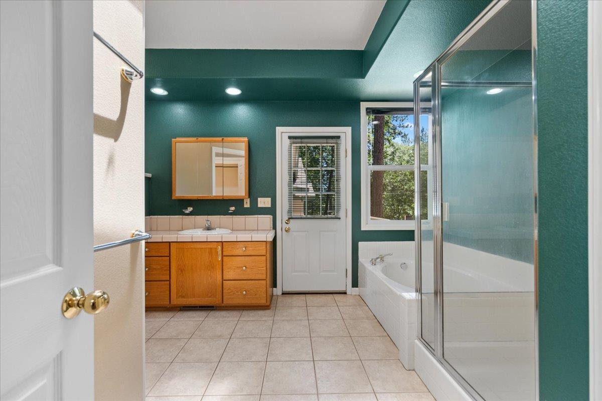 Grass Valley, California, 95949, United States, 3 Bedrooms Bedrooms, ,3 BathroomsBathrooms,Residential,For Sale,1928766