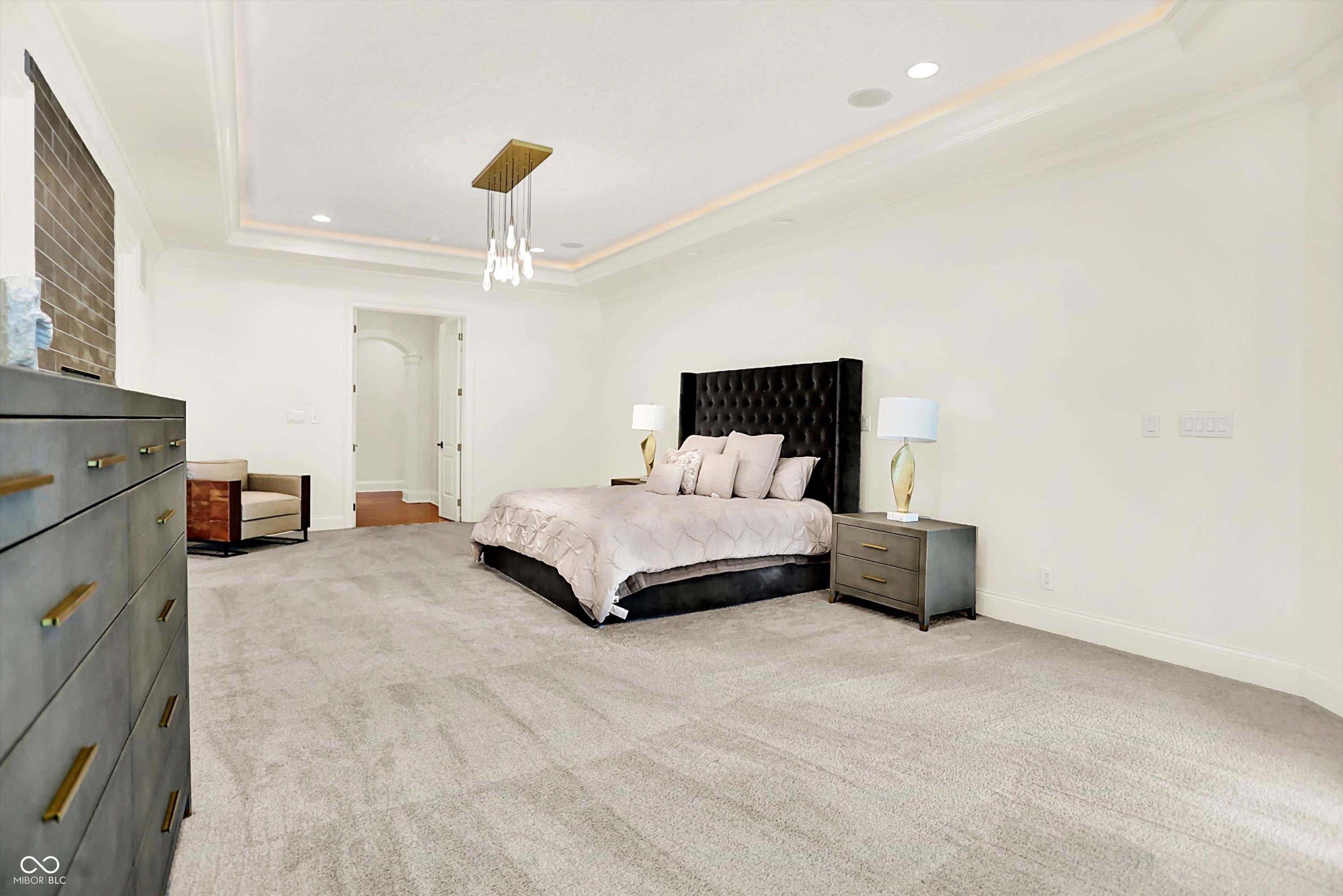 Noblesville, Indiana, 46062, United States, 6 Bedrooms Bedrooms, ,9 BathroomsBathrooms,Residential,For Sale,1979033