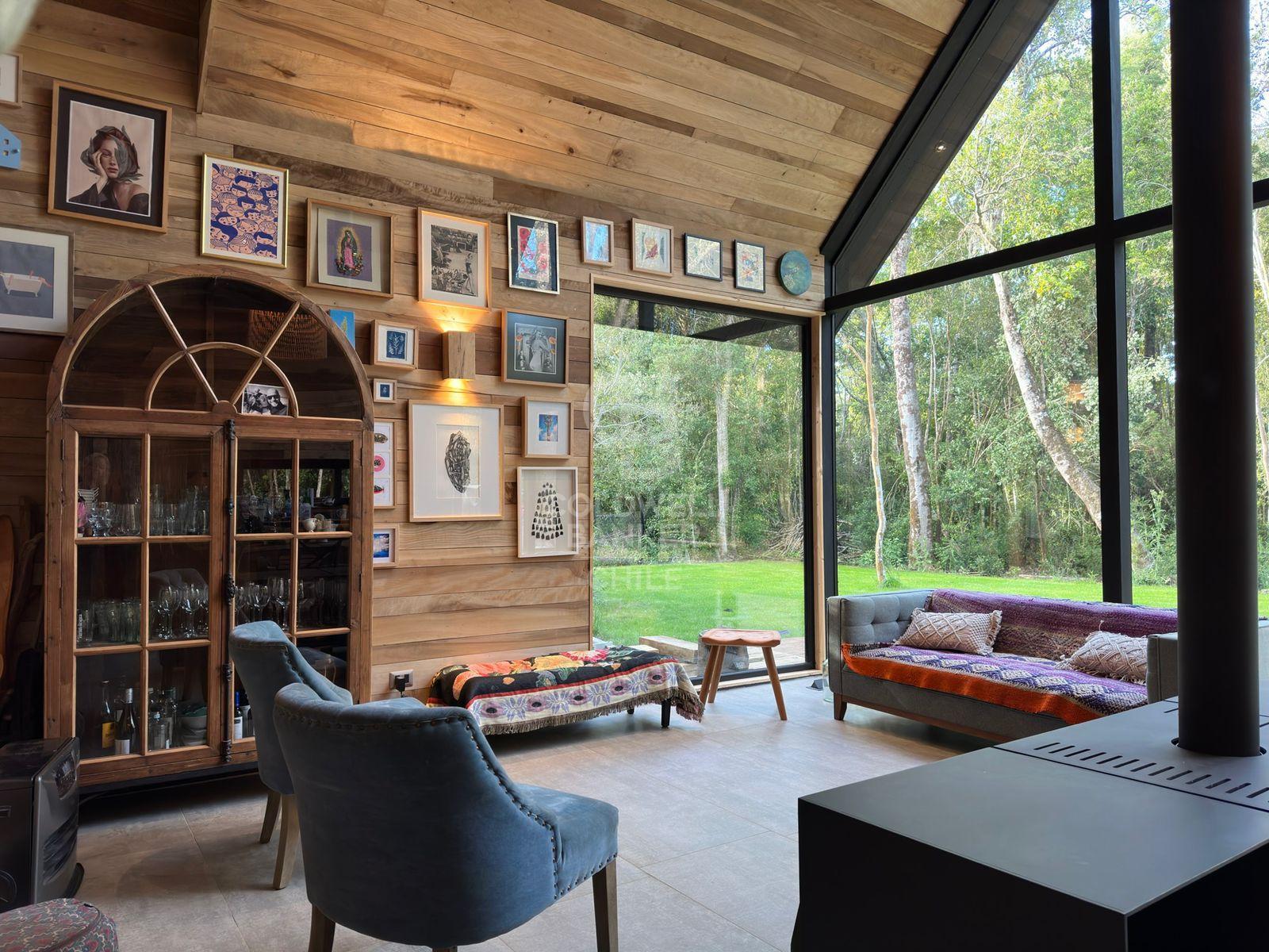 Puerto Varas, Chile, 6 Bedrooms Bedrooms, ,5 BathroomsBathrooms,Residential,For Sale,1918221