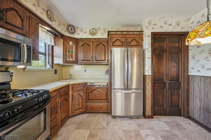 Clifton City, New Jersey, 07012, United States, 3 Bedrooms Bedrooms, ,1 BathroomBathrooms,Residential,For Sale,2003505